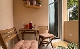 Izzy Apartment